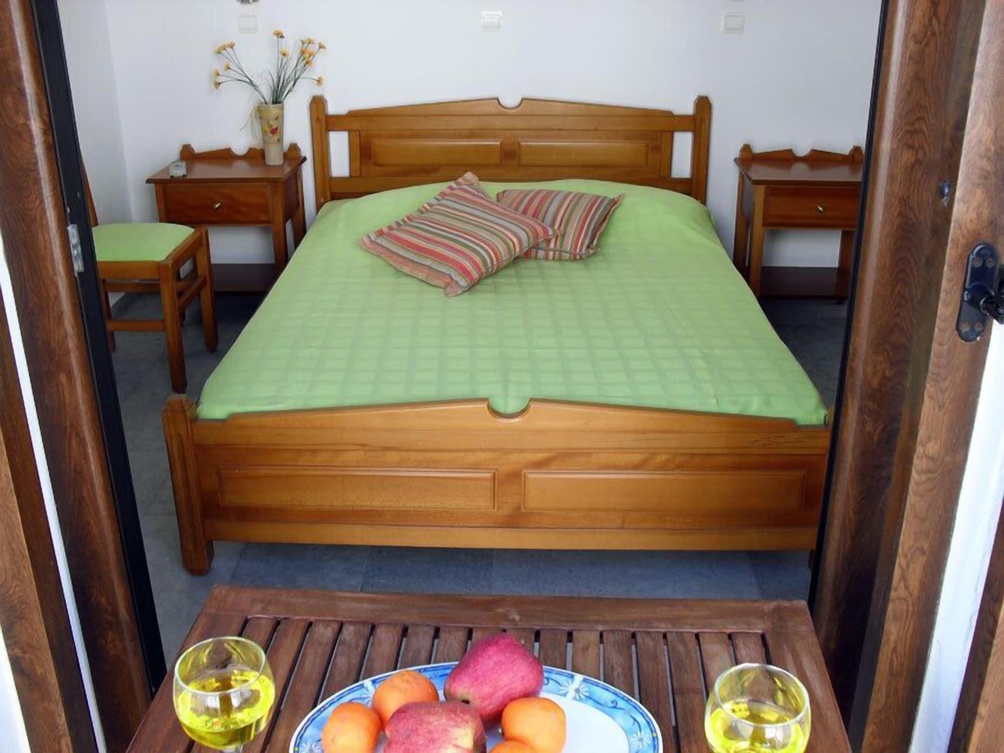 Fikas Hotel Naxos City Exteriör bild